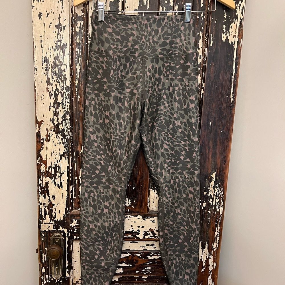 NWOT Good American leggings.  Size small.